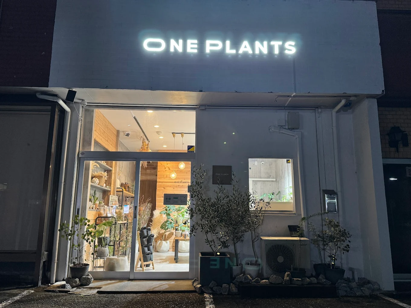 ONEPLANTS 店舗外観